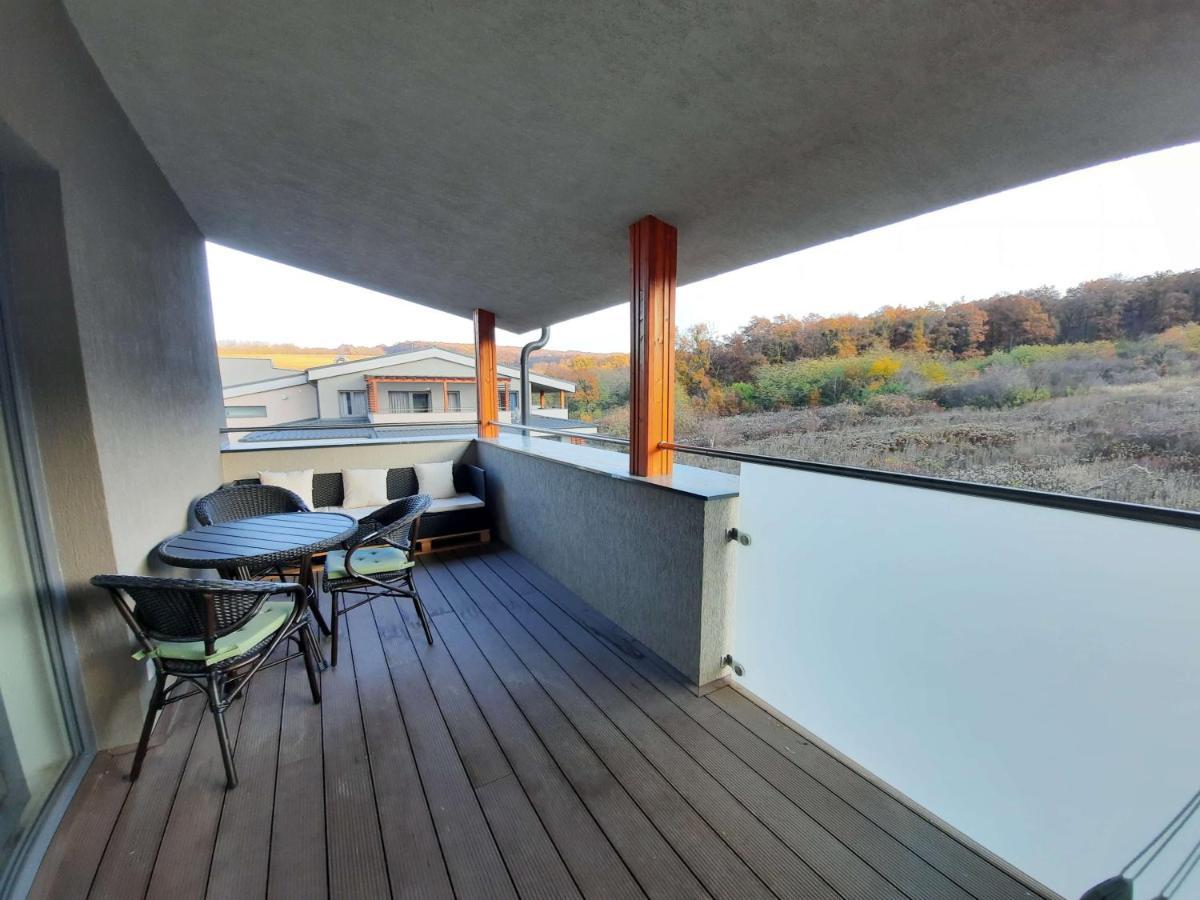 Apartman Kyjev Podhájska エクステリア 写真